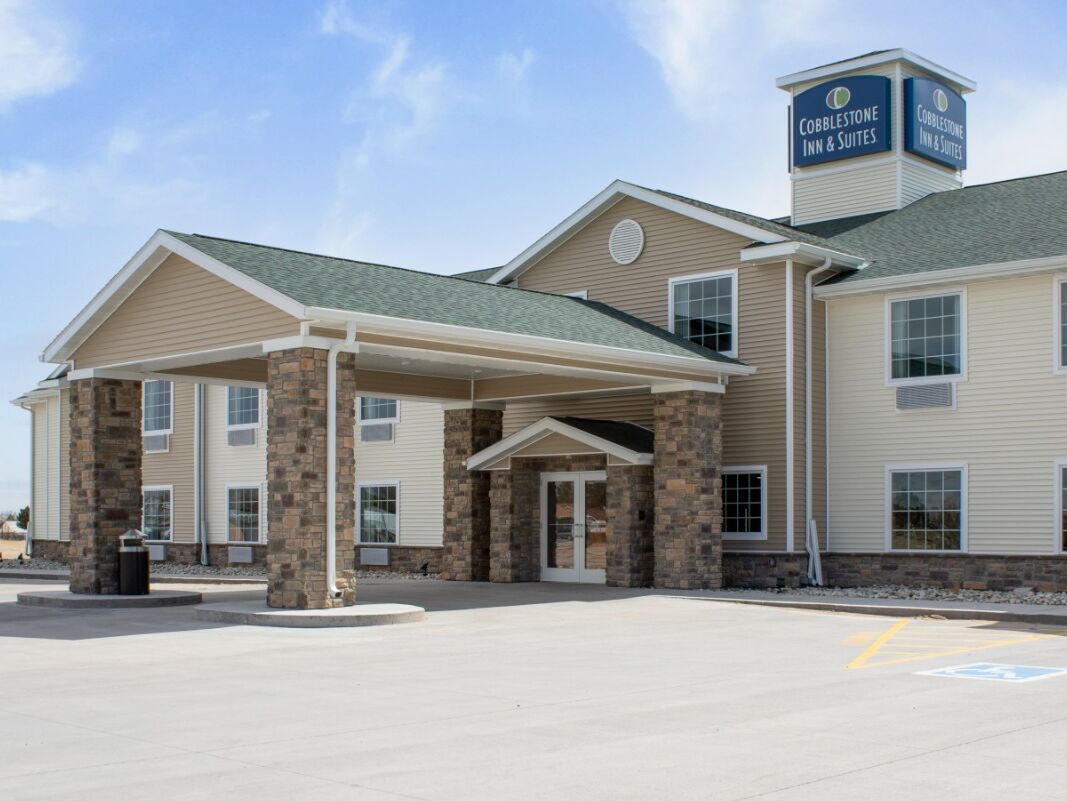 Picture of Cobblestone Inn & Suites