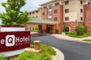 Picture of The Q Hotel & Suites