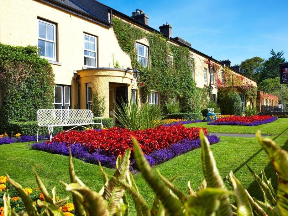 Picture of Dunraven Arms Hotel