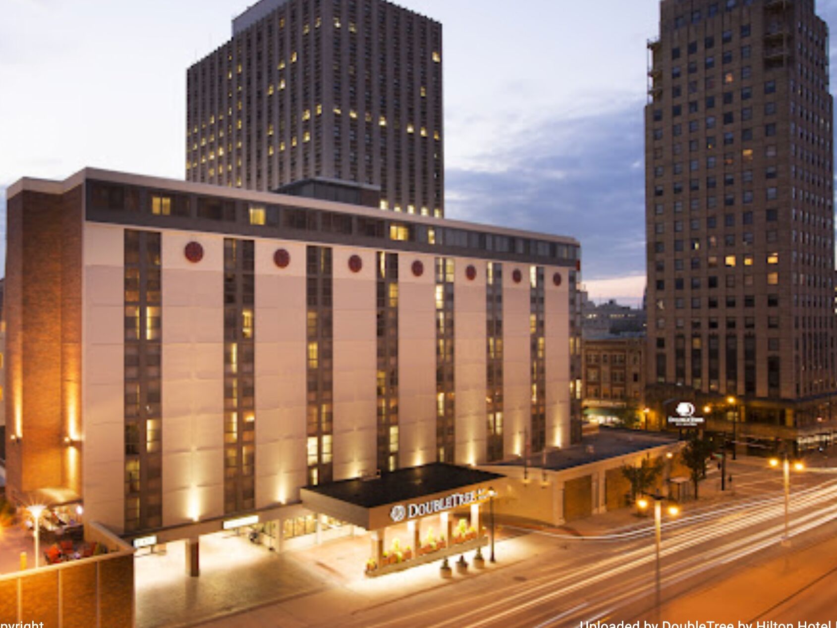 Picture of DoubleTree by Hilton Hotel Milwaukee Downtown