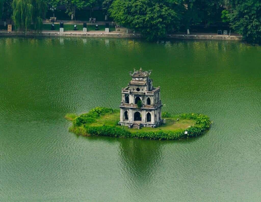 Picture of Hoan Kiem Lake