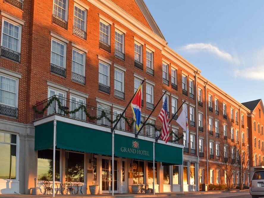 Picture of Natchez Grand Hotel