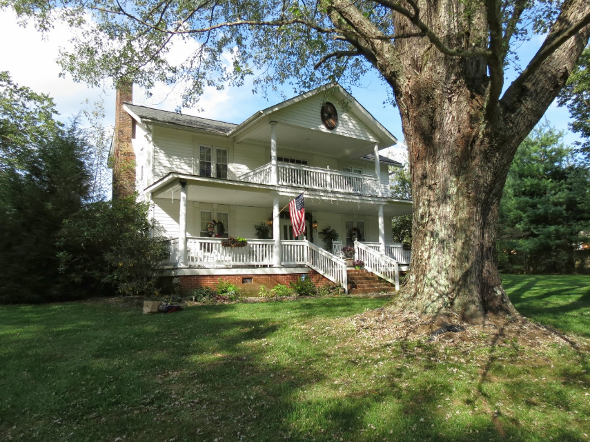 Picture of Buffalo Tavern Bed and Breakfast