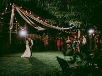 Backyard wedding ideas