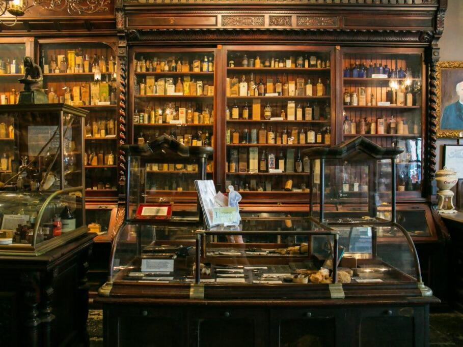 Picture of New Orleans Pharmacy Museum