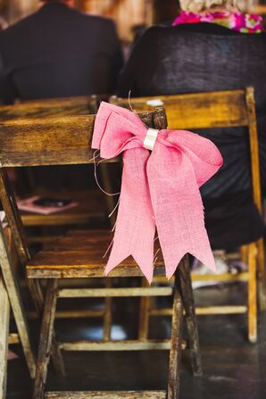 DIY Pink Burlap Bow Aisle Decor