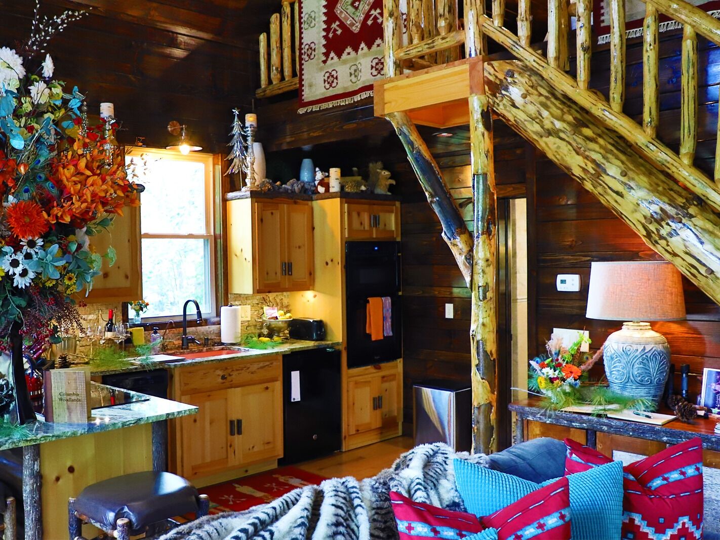 Picture of Columbia Woodlands Spring House - Lakeside Cabin