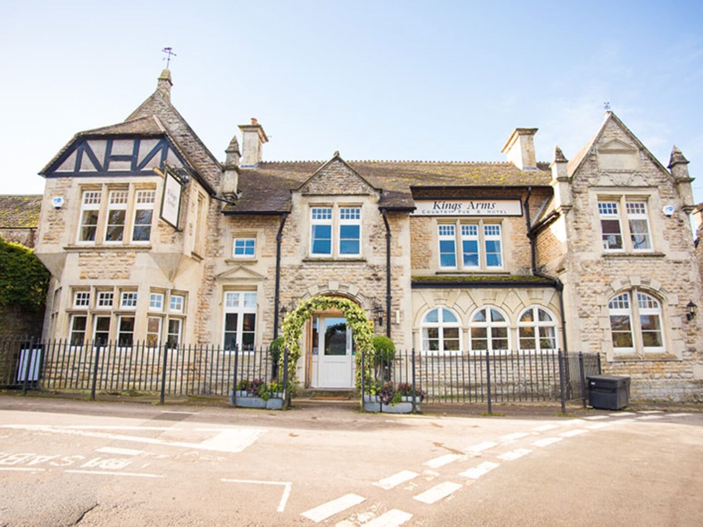 Picture of The Kings Arms Charlton Horethorne