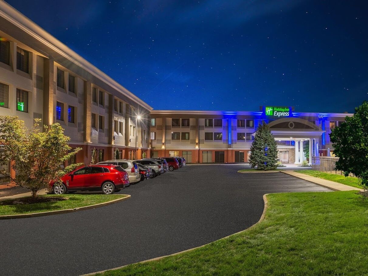 Picture of Holiday Inn Express Philadelphia NE -Bensalem