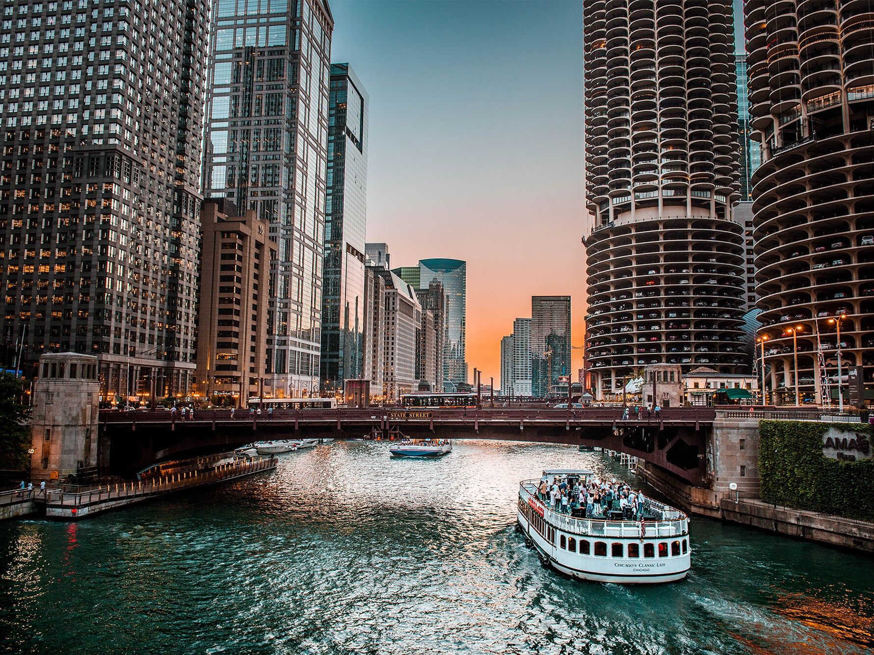 Picture of Chicago River Architecture Tour