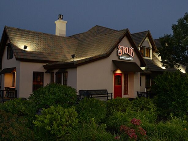 Picture of Stroud's Oak Ridge Manor