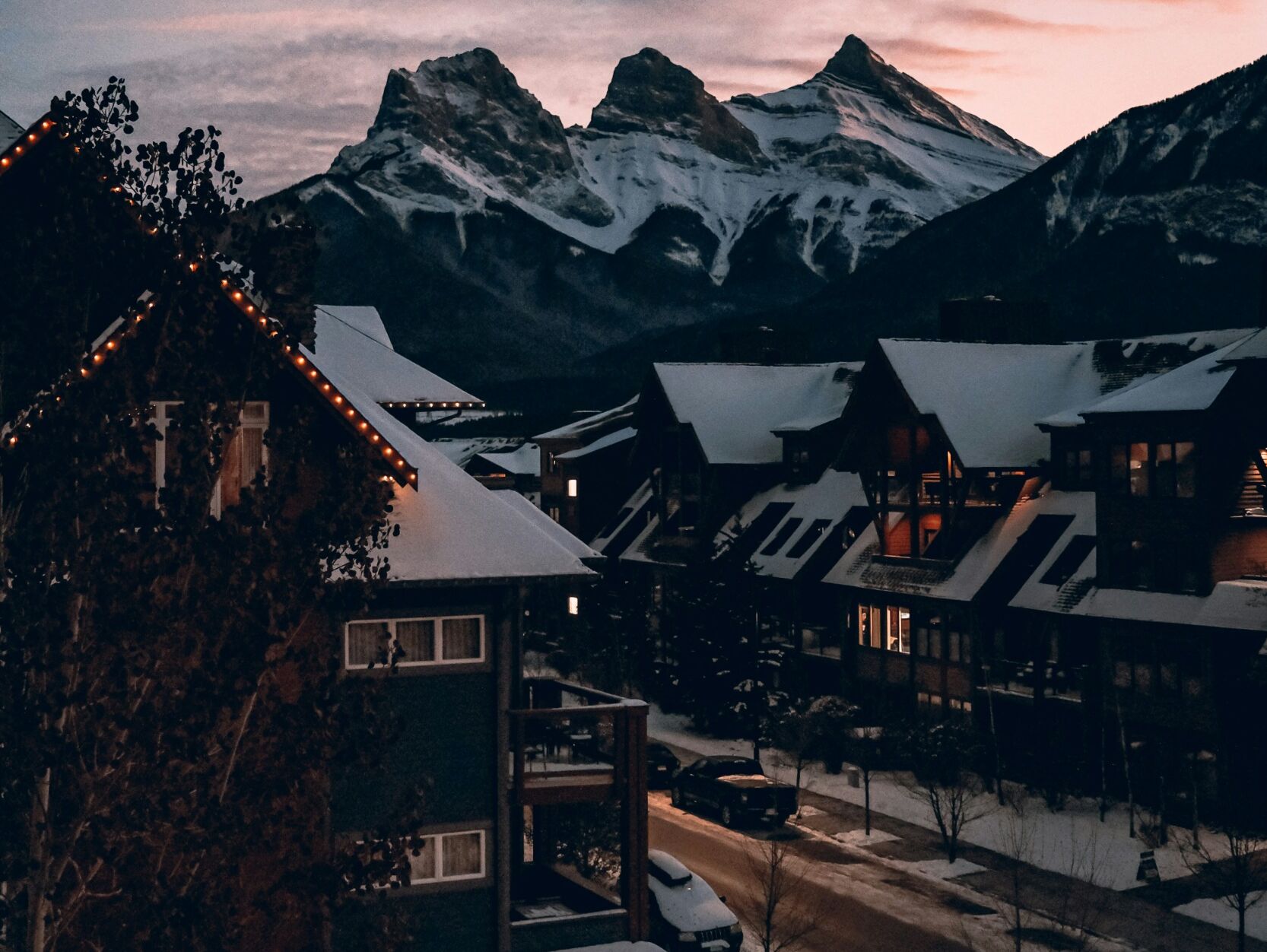Picture of Canmore Hotels