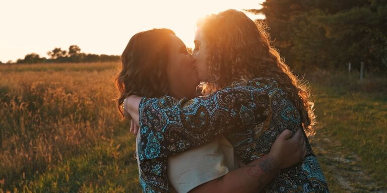 Amanda & Bree Home Page Banner
