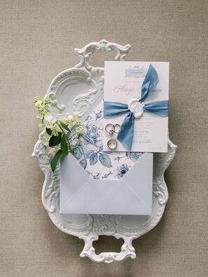 Blue-and-White Chinoiserie Wedding Invitations for Secret-Garden Theme