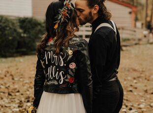 Molly and Ethan turned their wedding dream into a reality in just four months, and they illustrated that feat with celestial notes. For example, guest