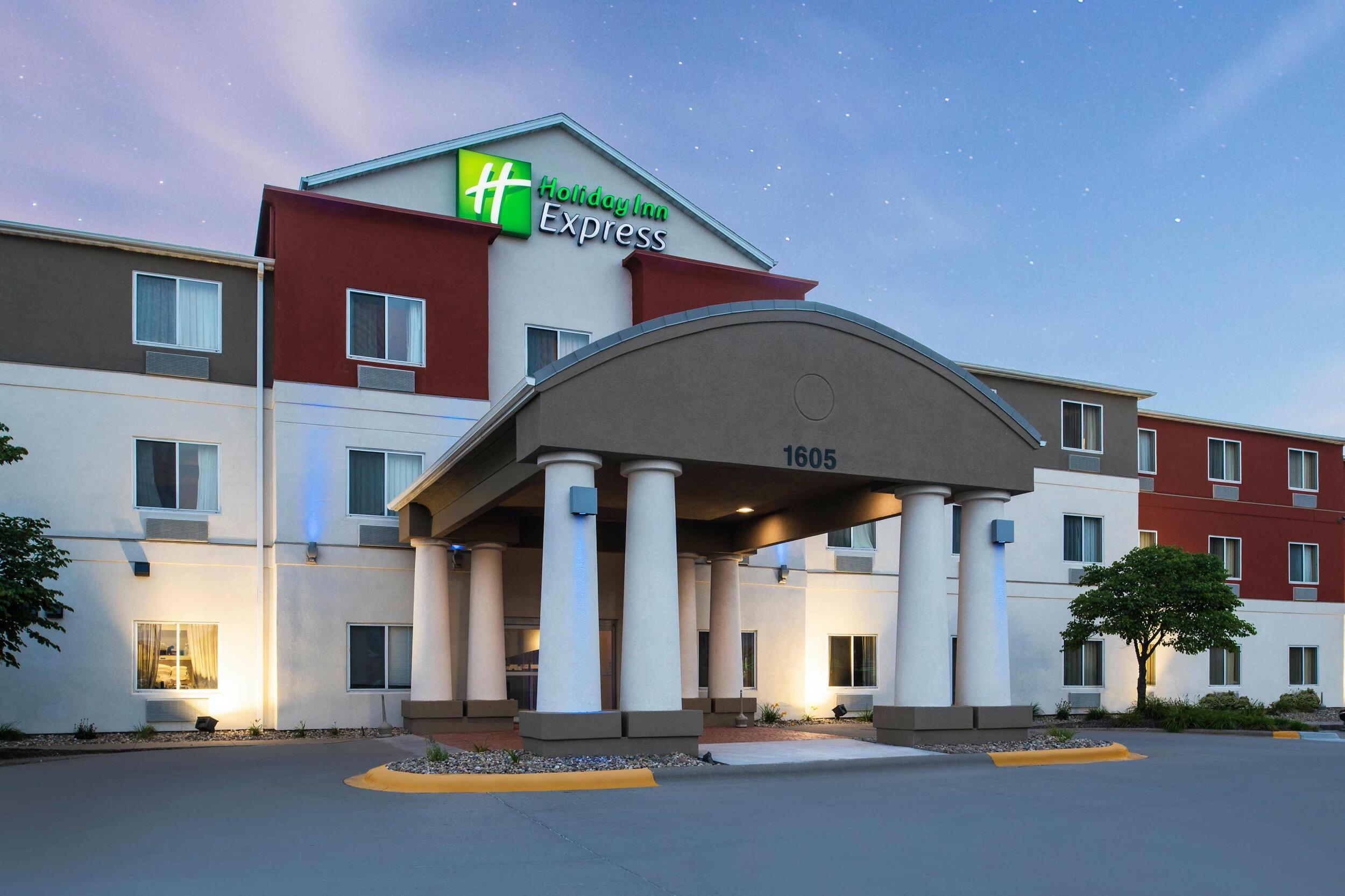 Picture of Holiday Inn Express & Suites Burlington, an IHG Hotel