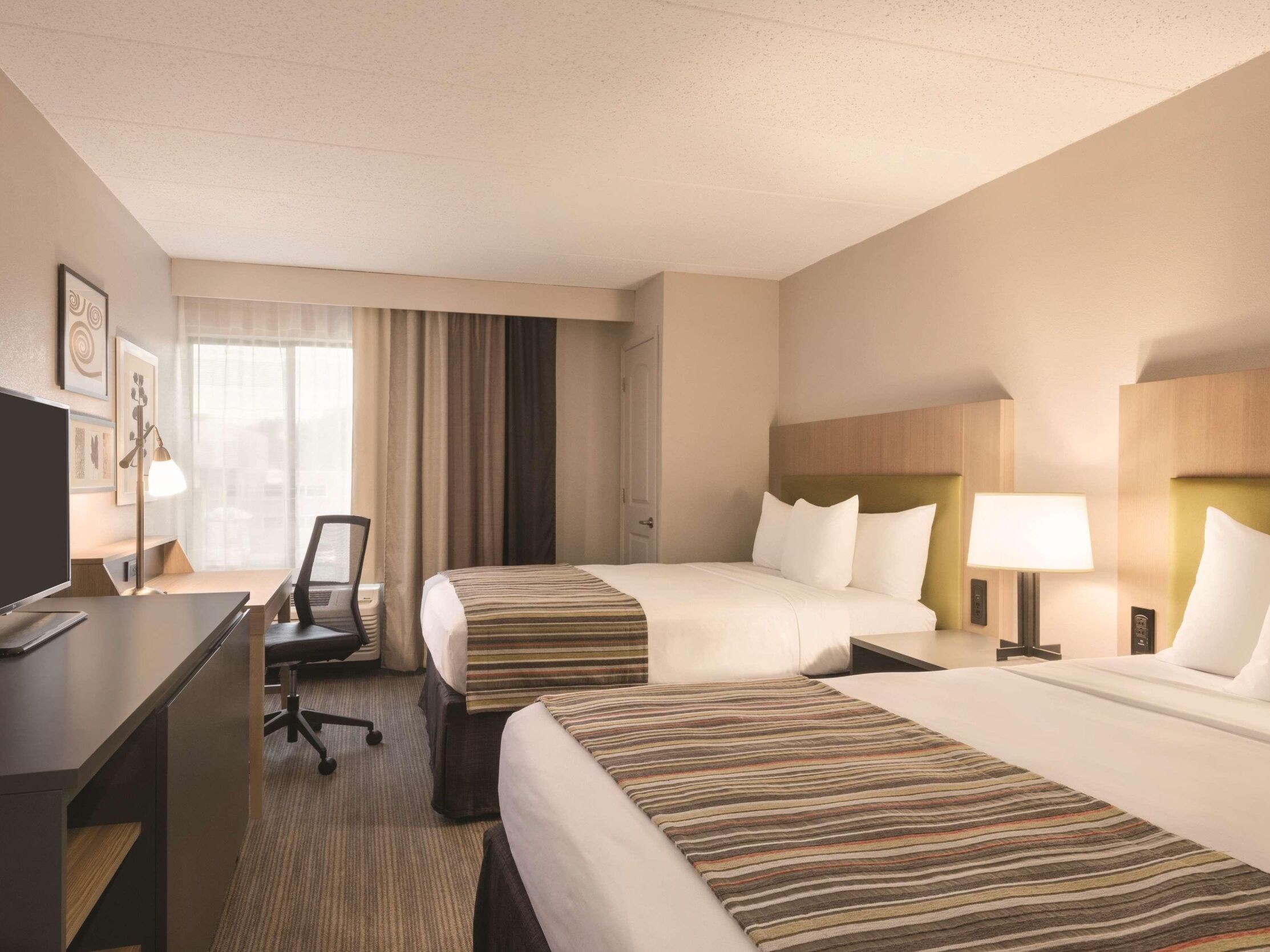 Picture of Country Inn & Suites by Radisson, La Crosse, WI