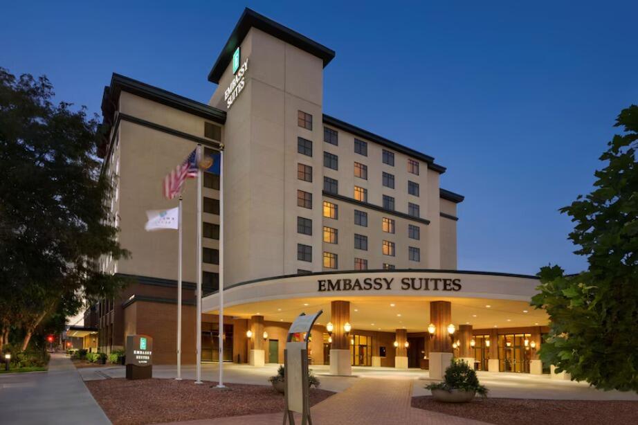 Picture of Embassy Suites by Hilton Lincoln