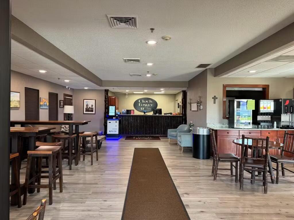 Picture of Clock Tower Inn