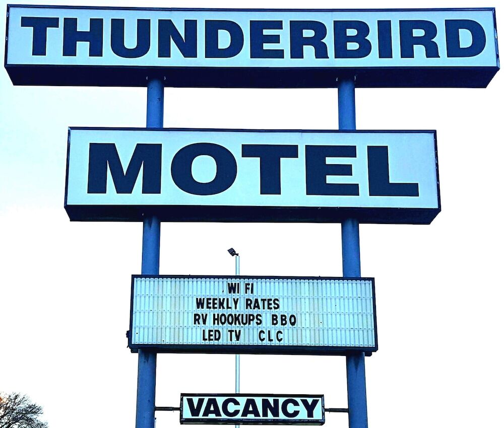 Picture of Thunderbird Motel