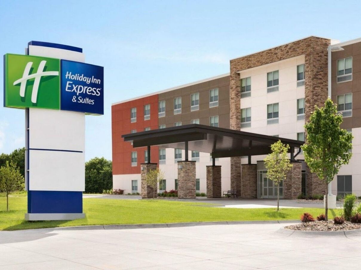 Picture of Holiday Inn Express & Suites Lumberton, an IHG Hotel