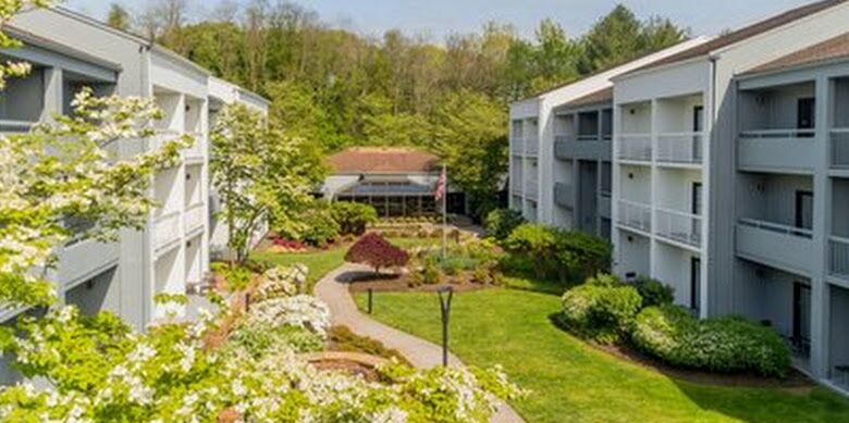 Picture of Courtyard Lincroft Red Bank
