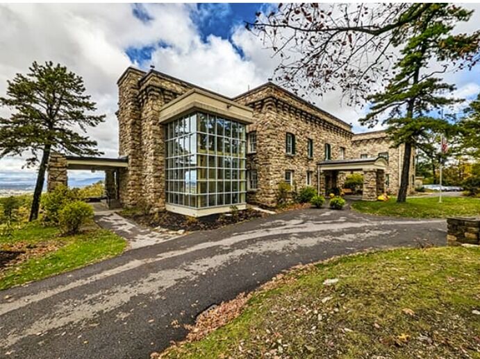 Picture of Cameron-Masland Mansion