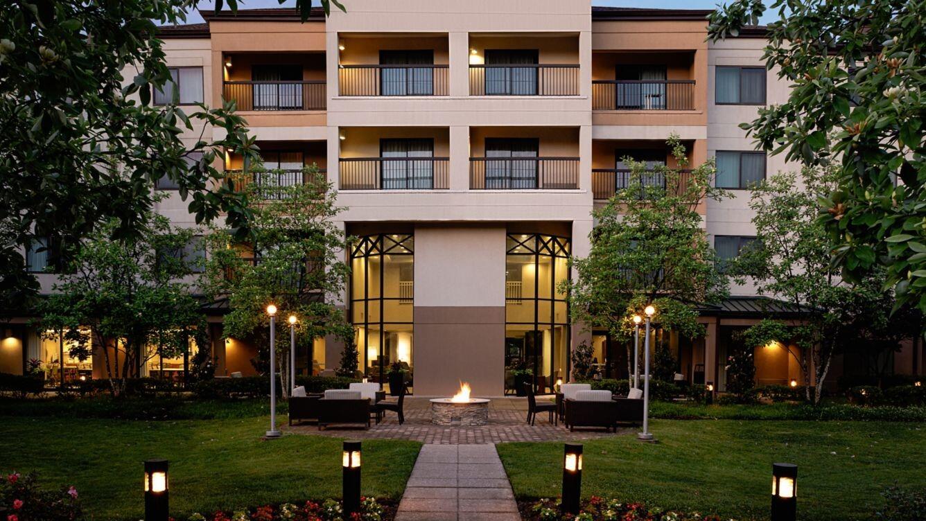 Picture of Courtyard Springfield