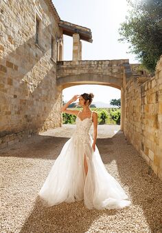 Essense of Australia D4148 A-Line Wedding Dress