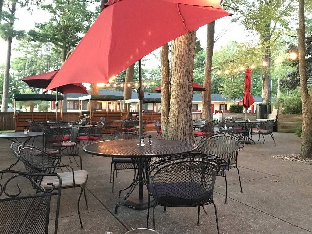 Picture of Lakeside Charlie's