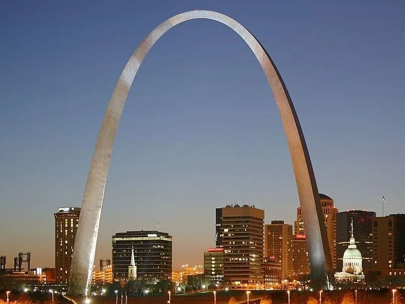 Picture of Tram Ride to the Top of the Arch!