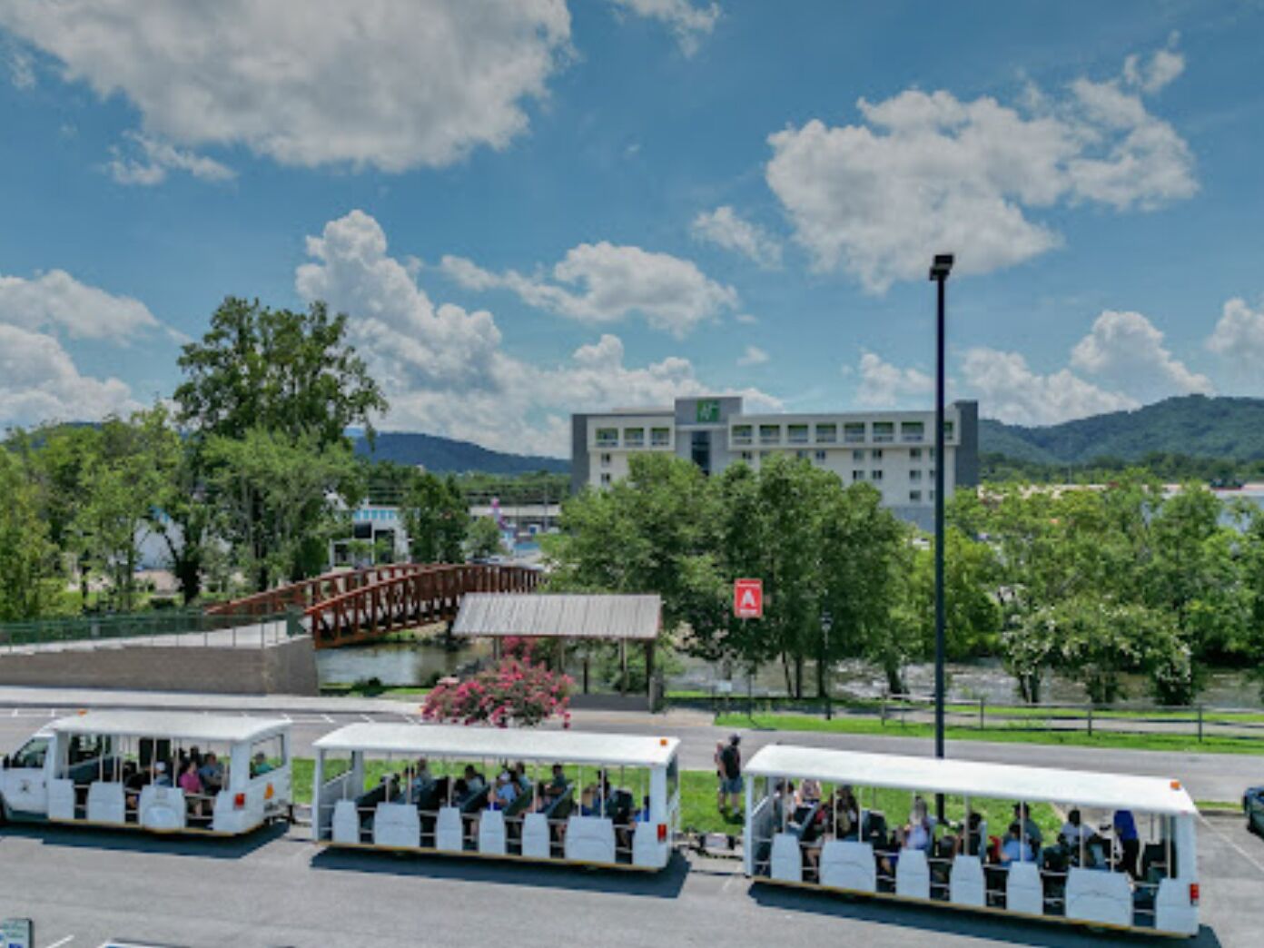 Picture of Holiday Inn & Suites Pigeon Forge Convention Center, an IHG Hotel