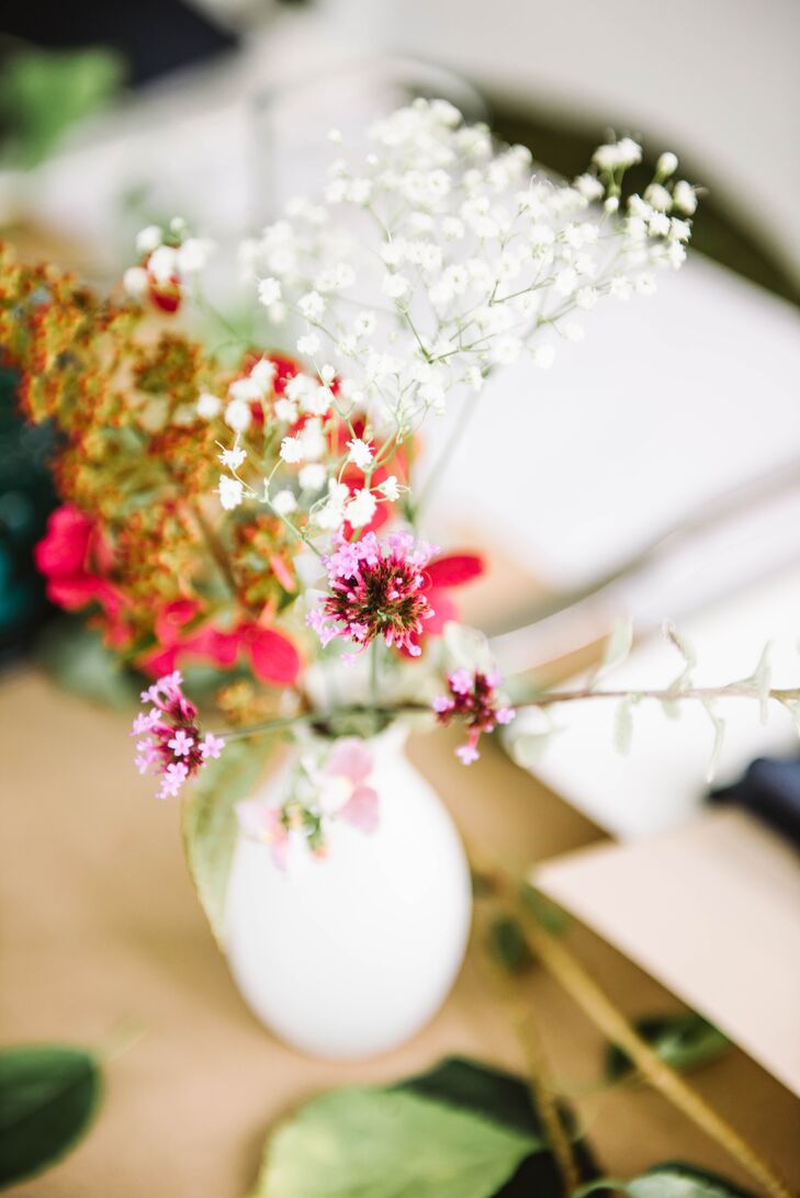 Simple Centerpieces with Baby's Breath and Small Flowers