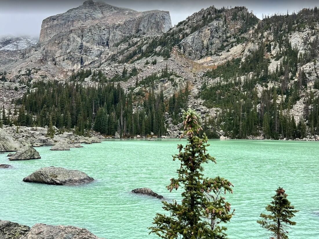 Picture of Lake Haiyaha Trail