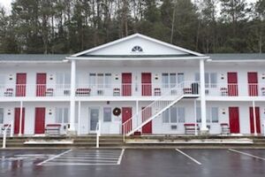 Picture of Bay Inn of Petoskey