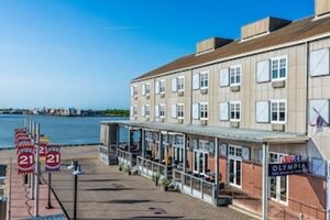Picture of Harbor House at Pier 21
