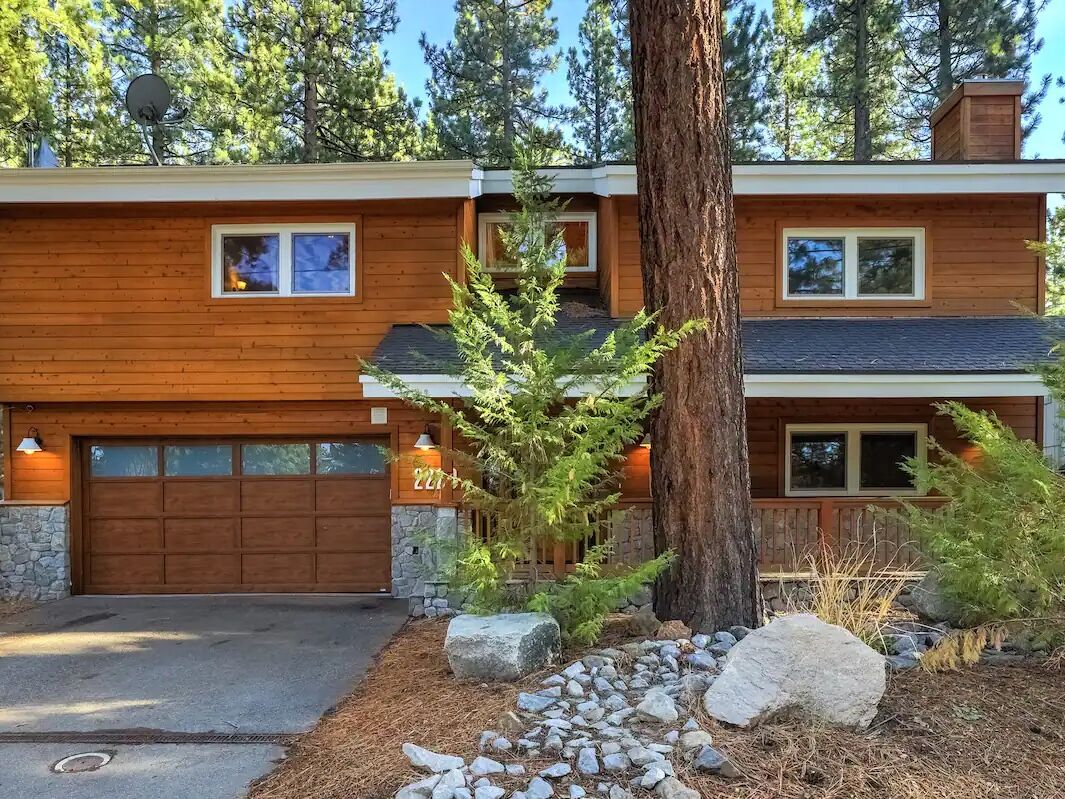 Picture of Latitude 39º Lodge