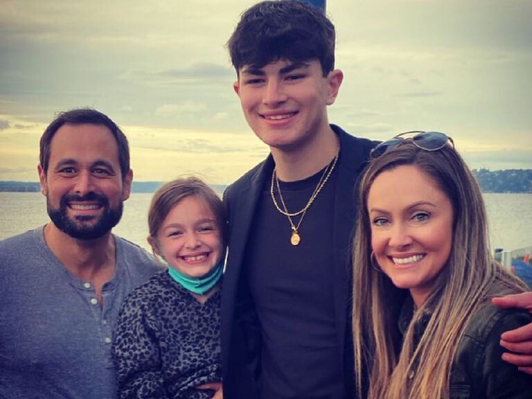 Bachelor Jason Mesnick and Molly Malaney with kids