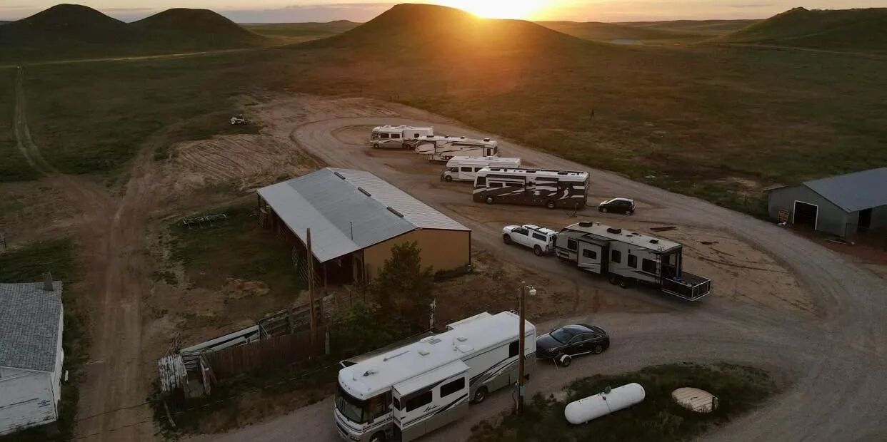 Picture of RV/Camper Parking 
