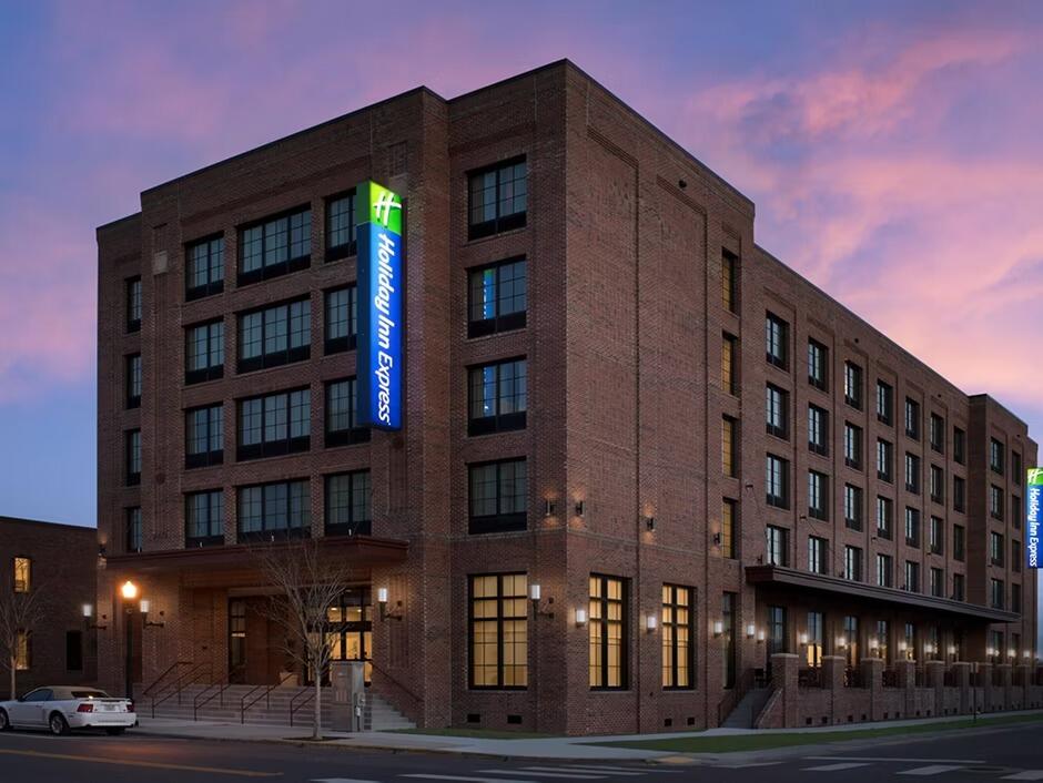 Picture of Holiday Inn Express Pensacola Downtown by IHG