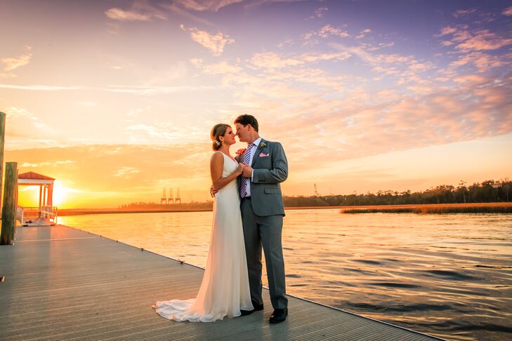 Inspired by their laid-back Low Country location, Amanda Helton (30 and works in development in the nonprofit sector) and Ben Baldwin (30 and works in