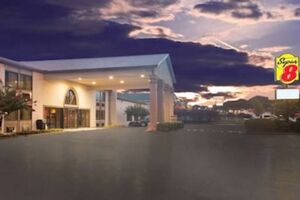 Picture of Super 8 by Wyndham Oxford