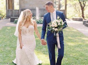 Bohemian elegance was the driving force behind Kristina Nagy (29 and a nurse practitioner) and Bret Brielmaier’s (31 and an assistant NBA coach) whims