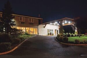 Picture of La Quinta Inn & Suites by Wyndham Woodburn