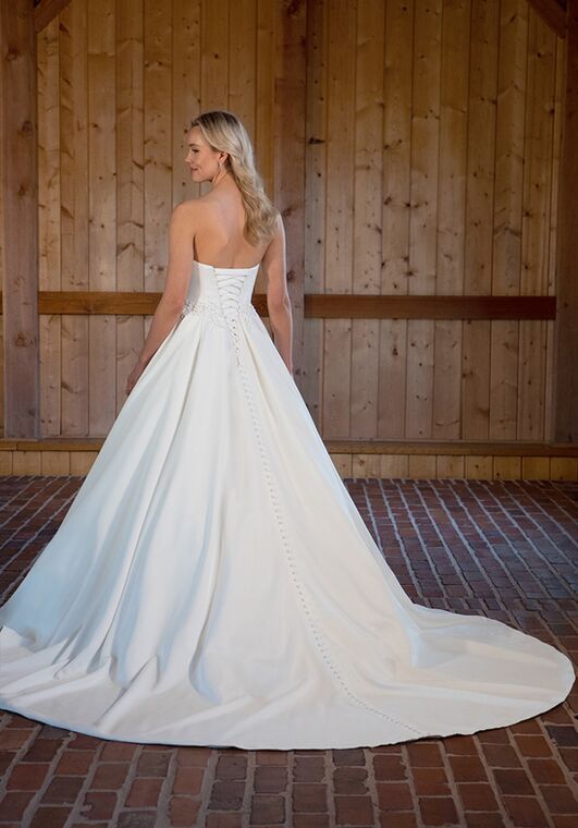 Essense of Australia D3596 Ball Gown Wedding Dress - 6