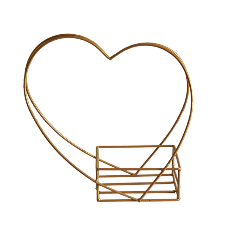 Metal heart-shaped basket for your wedding flower girl