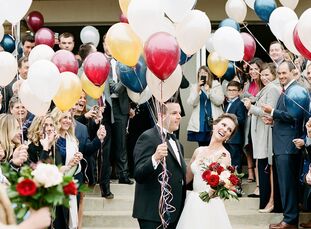 Angie and Jake don’t believe in sacrificing fun for the sake of elegance. Instead, Angie and Jake planned a wedding that incorporated the two side by 