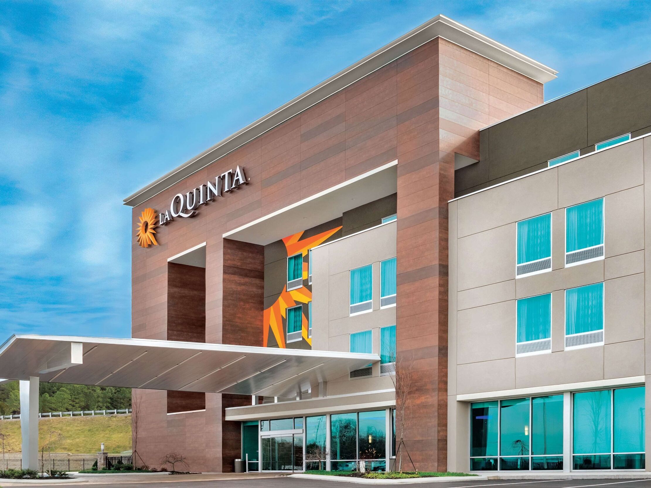 Picture of La Quinta Inn & Suites by Wyndham Cleveland TN