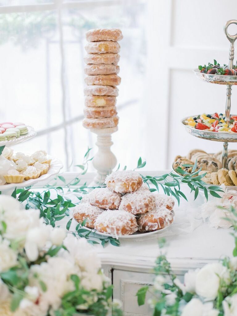 Doughnut dessert table, bridal shower idea 2023. 