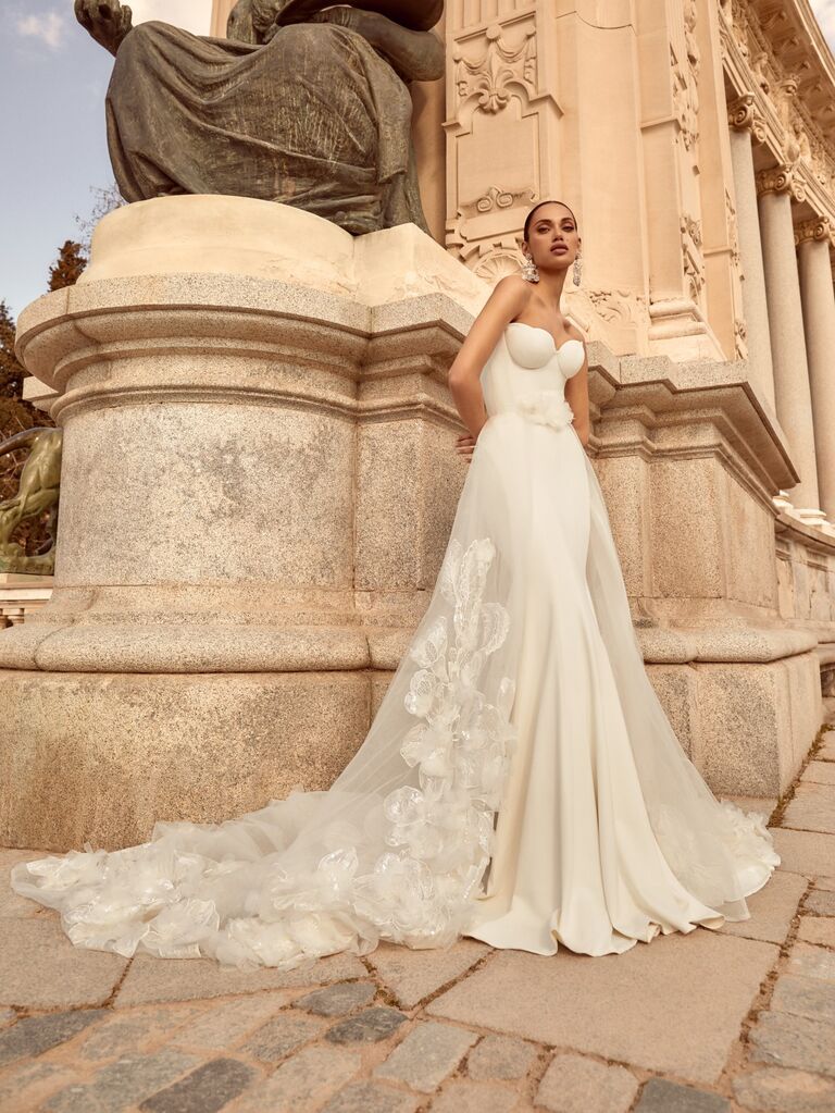 Strapless embroidered wedding dress by Galia Lahav, BFW trends 2024. 